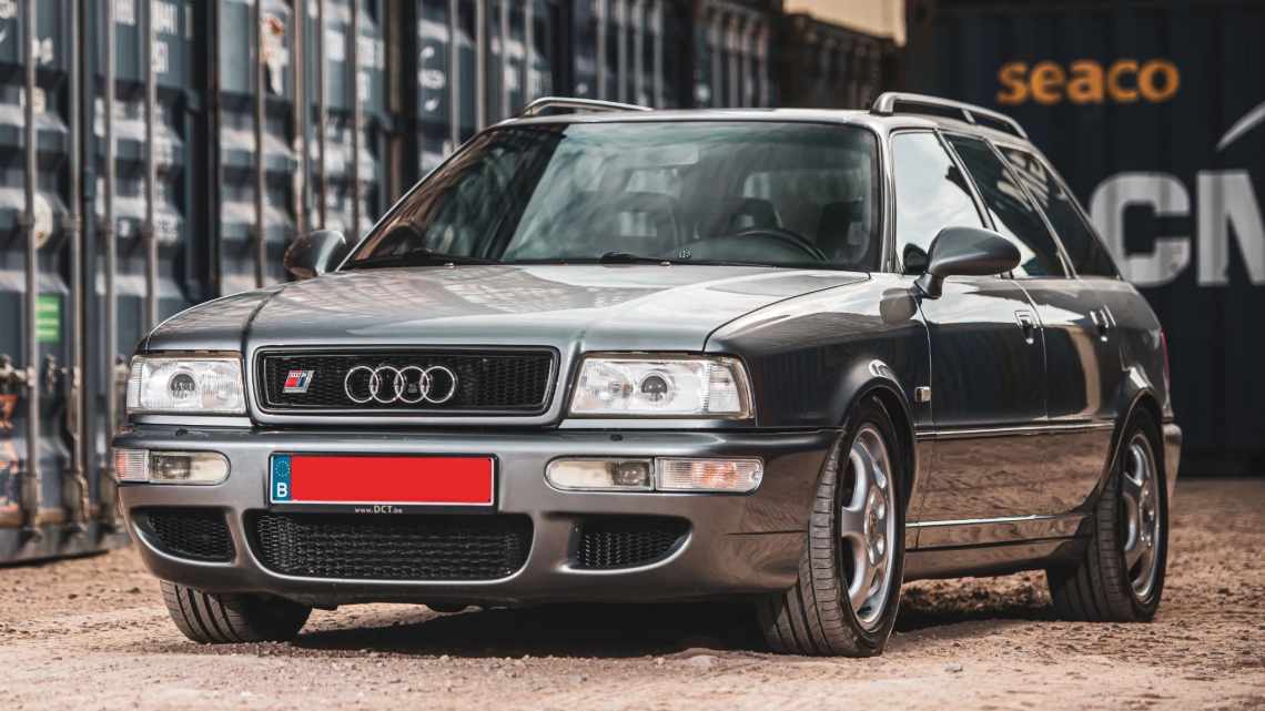 Audi празднует юбилей RS2 Avant